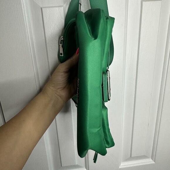 Madden NYC Utility Buckle Y2K Crossbody Bag Pouch Kelly Green Viral - Picture 10 of 11